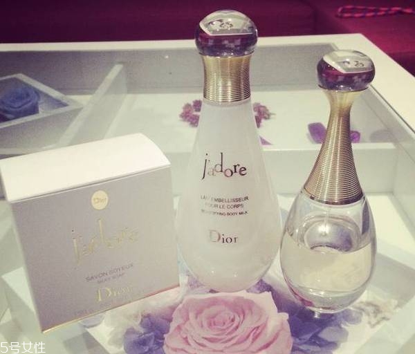 身體乳什么牌子好用又補水 好用又顏值滿分身體乳推薦