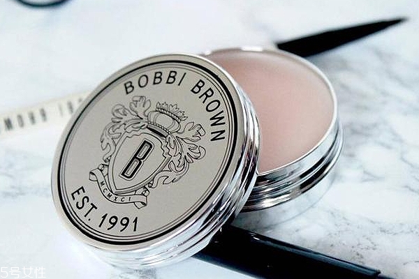 bobbi brown防曬護(hù)唇膏評(píng)測(cè) 水潤(rùn)保濕一整天 bobbi brown防曬護(hù)唇膏評(píng)測(cè) 水潤(rùn)保濕一整天