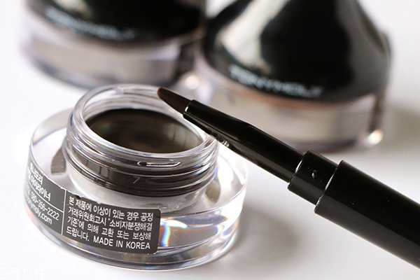 眼線膏怎么用不暈染？3個(gè)細(xì)節(jié)要注意