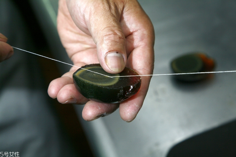 皮蛋味道怎么處理 怎么去除皮蛋的胺味道 皮蛋味道怎么處理 怎么去除皮蛋的胺味道