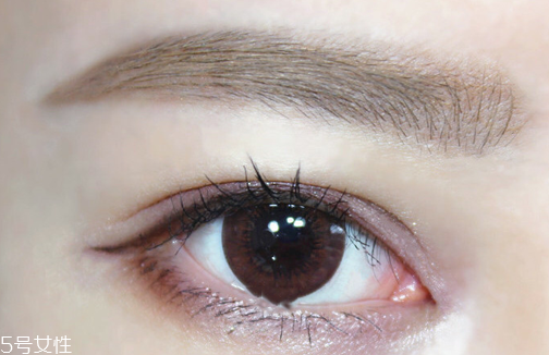 黑色眉筆怎么畫自然？淡掃眉毛輕下手