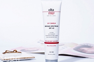 防曬噴霧和bb霜先用哪個？