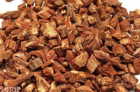 丹參是熱性還是涼性 味苦微寒 丹參是熱性還是涼性 味苦微寒