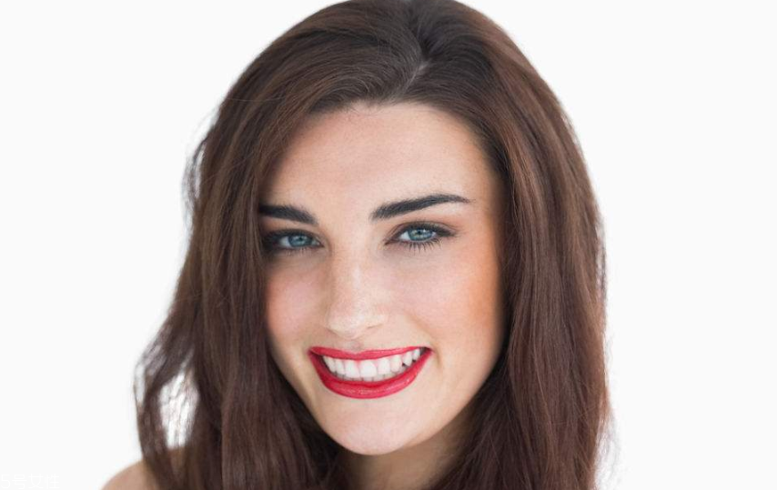 棕色頭發(fā)用什么顏色眉筆？褐色棕色都可嘗試