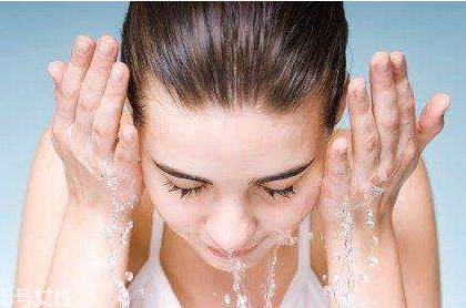 井藤漢方制藥玻尿酸怎么樣？