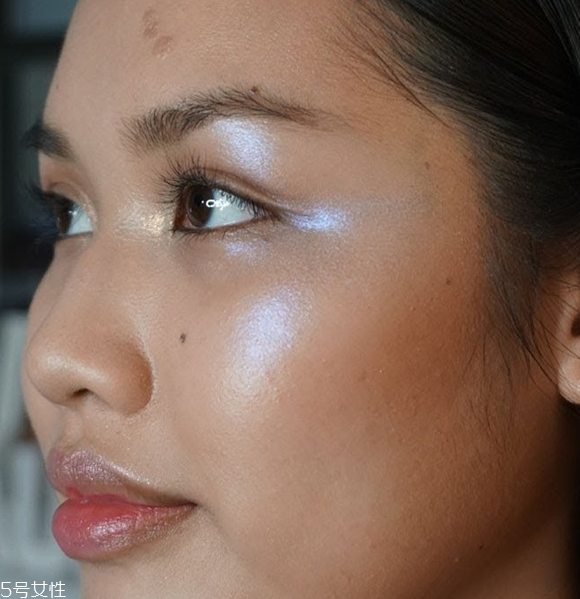 kevyn aucoin新品2018三色高光盤試色 全臉可用很實惠 kevyn aucoin新品2018三色高光盤試色 全臉可用很實惠