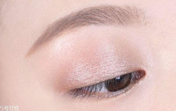 tom ford雙層眼影膏09和10哪個(gè)好？09和10對比