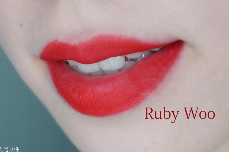 魅可迷你子彈頭試色 三支超火色號百變風格