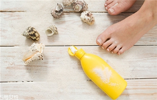 涂身體乳過敏怎么辦 皮膚過敏癢的四個不可以 涂身體乳過敏怎么辦 皮膚過敏癢的四個不可以