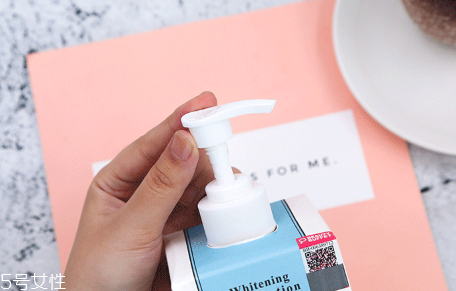 泰國牛奶身體乳真假對比圖 泰國牛奶身體乳當(dāng)?shù)貎r(jià)格