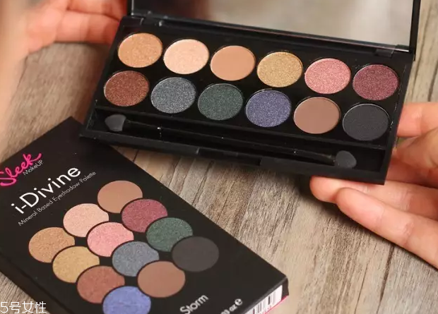 棕色眼影配什么腮紅？和唇色一致即可