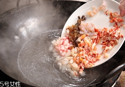 海鮮羹怎么做 吃得飽還暖身暖胃 海鮮羹怎么做 吃得飽還暖身暖胃