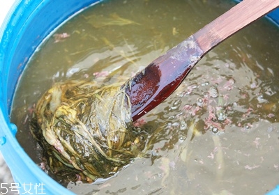 臭豆腐為什么那么臭吃起來香 臭豆腐為什么那么臭吃起來香