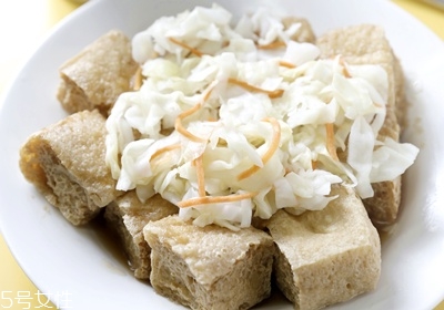 臭豆腐為什么那么臭吃起來香 臭豆腐為什么那么臭吃起來香