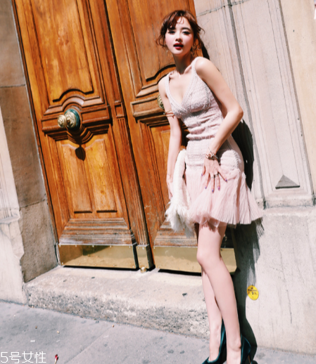 約會穿什么樣的連衣裙好看？這幾款千萬不能錯過