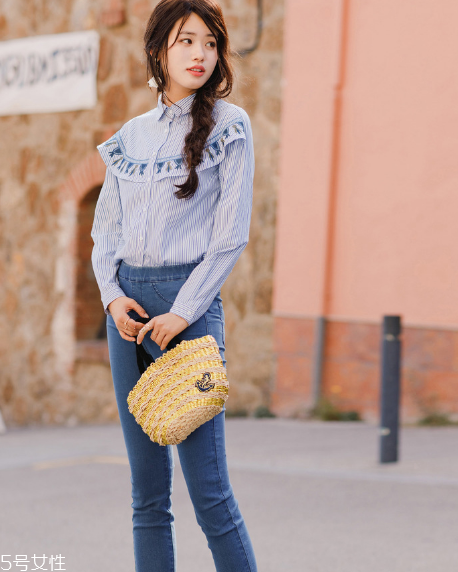 條紋襯衫怎么搭配？秀出你的春日魅力