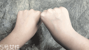 珍珠膏會(huì)堵塞毛孔嗎 正確使用不會(huì)堵塞 珍珠膏會(huì)堵塞毛孔嗎 正確使用不會(huì)堵塞