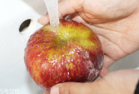 丑蘋果是和普通蘋果的區(qū)別 丑蘋果是和普通蘋果的區(qū)別