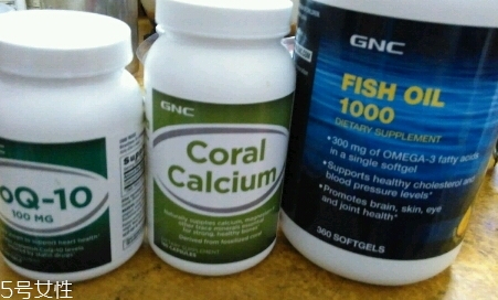 gnc魚油一天吃幾粒？gnc魚油飯前還是飯后吃