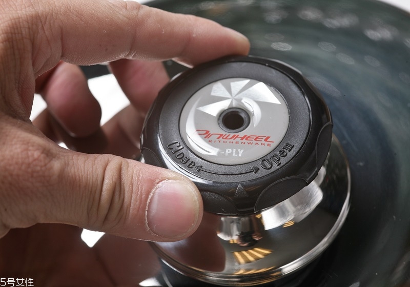 煮湯用什么鍋好 煮湯的鍋怎么選 煮湯用什么鍋好 煮湯的鍋怎么選