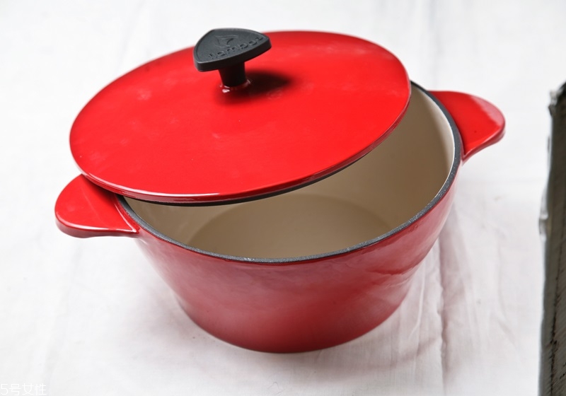 煮湯用什么鍋好 煮湯的鍋怎么選 煮湯用什么鍋好 煮湯的鍋怎么選