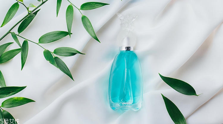 2022年最受歡迎香水排名 自帶優(yōu)雅女人味 2022年最受歡迎香水排名 自帶優(yōu)雅女人味