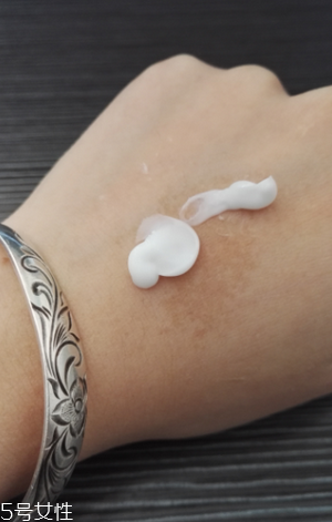 珍珠膏怎么用 珍珠膏的功效與作用 珍珠膏怎么用 珍珠膏的功效與作用