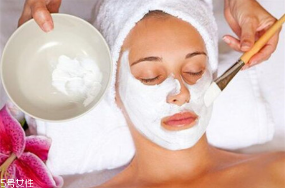 珍珠粉和海藻能一起做面膜嗎 珍珠粉做面膜要洗臉 珍珠粉和海藻能一起做面膜嗎 珍珠粉做面膜要洗臉