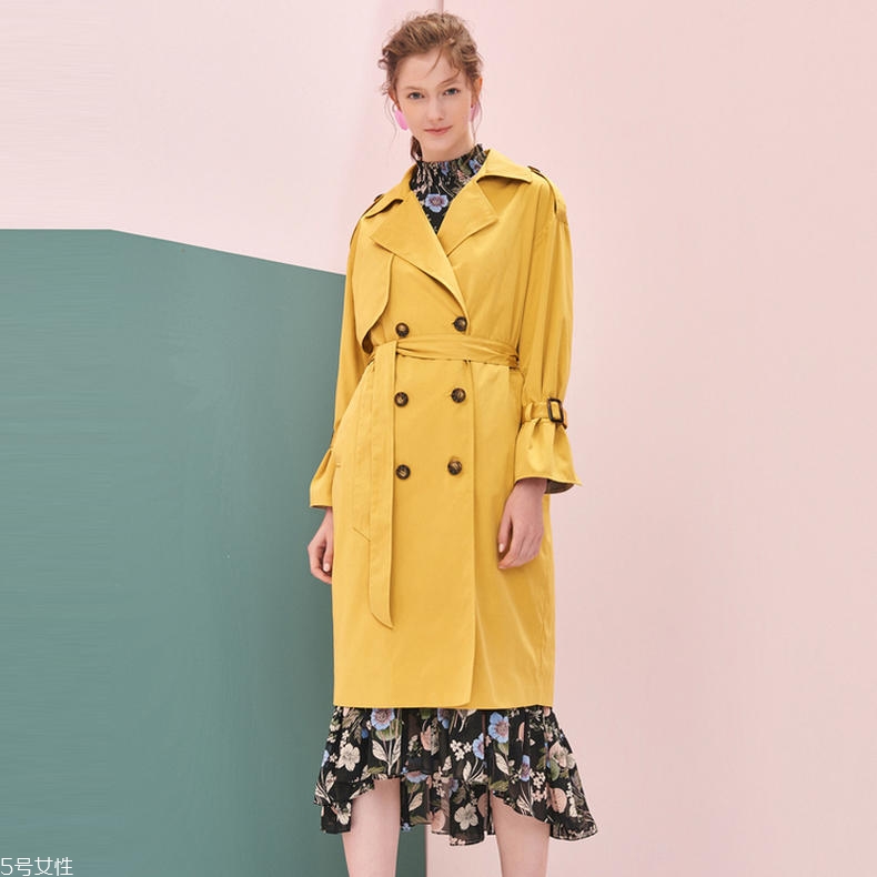 如何挑選風(fēng)衣？這些款式穿10年不過時(shí)