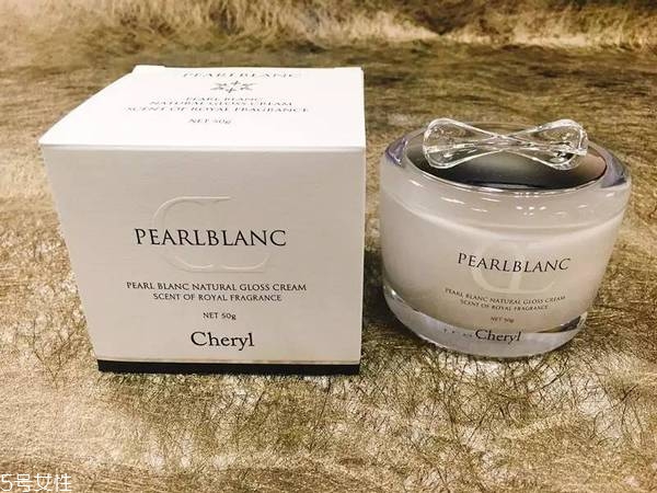 珍珠膏會(huì)堵塞毛孔嗎 正確使用不會(huì)堵塞 珍珠膏會(huì)堵塞毛孔嗎 正確使用不會(huì)堵塞