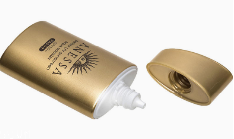 皮膚黑用什么護膚品好？拯救黑皮三步走