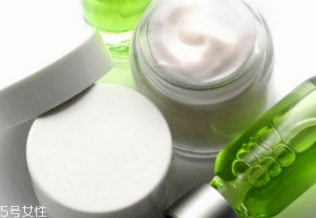 護(hù)膚水用了臉上刺痛怎么回事？這3點(diǎn)是關(guān)鍵