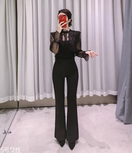 黑色蕾絲上衣怎么搭配？拒絕庸俗裝扮