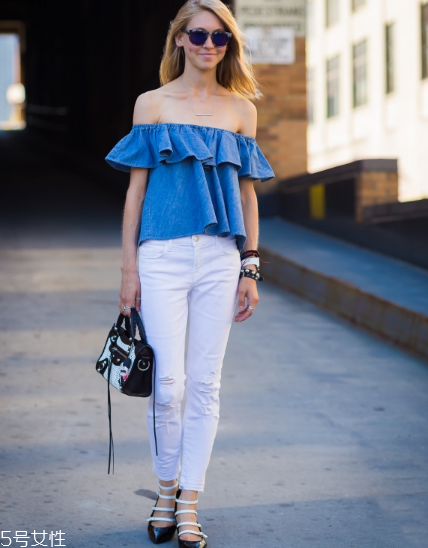荷葉邊上衣配什么褲子？塑造浪漫小女人氣質(zhì)