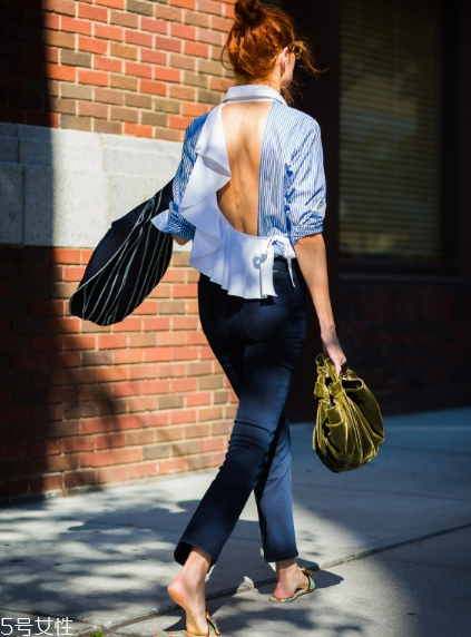 荷葉邊上衣配什么褲子？塑造浪漫小女人氣質(zhì)