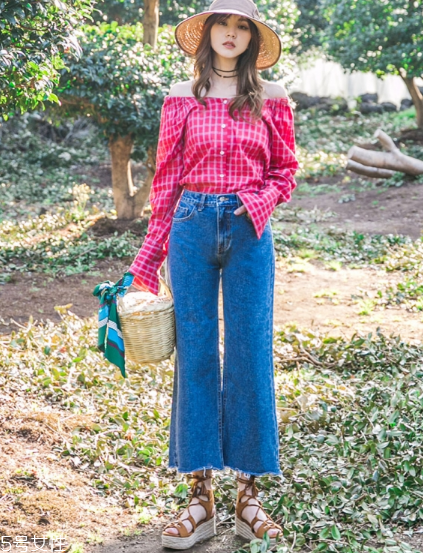 格子上衣配什么褲子好看？打造萌系少女范兒