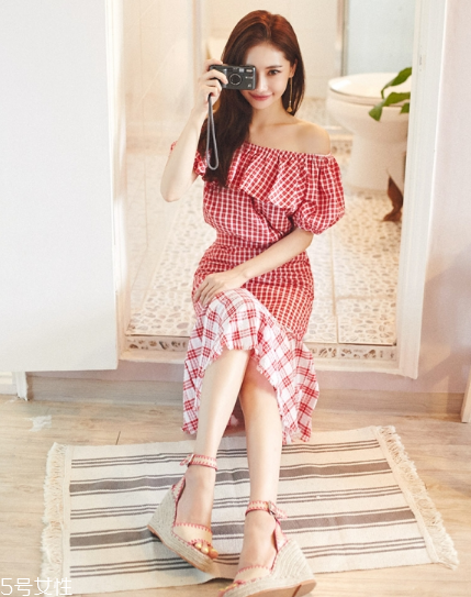 格子上衣配什么褲子好看？打造萌系少女范兒