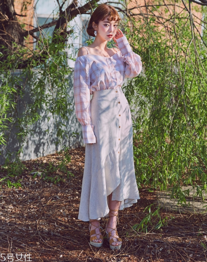 格子上衣配什么褲子好看？打造萌系少女范兒