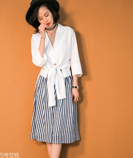 2022年流行什么樣的半身裙？做個撩人的時髦精