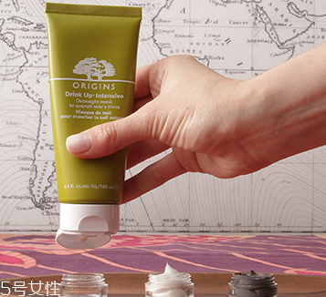 為什么油皮會(huì)變成干皮？三個(gè)油皮護(hù)膚誤區(qū)