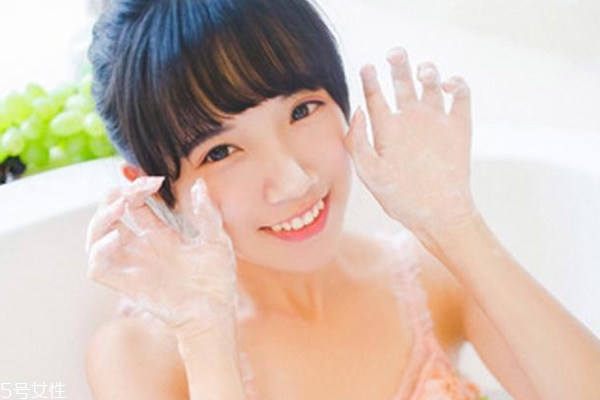 護(hù)膚品套裝好還是單品好？護(hù)膚小白成套用好處多