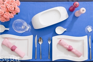 餐桌裝飾布置圖片 餐桌布置的4大重點(diǎn) 餐桌裝飾布置圖片 餐桌布置的4大重點(diǎn)