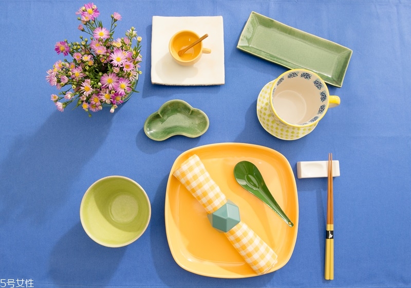 餐桌裝飾布置圖片 餐桌布置的4大重點(diǎn) 餐桌裝飾布置圖片 餐桌布置的4大重點(diǎn)