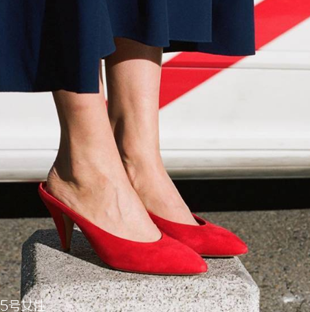 mansur gavriel鞋子多少錢？一眼就陷進(jìn)去的品牌