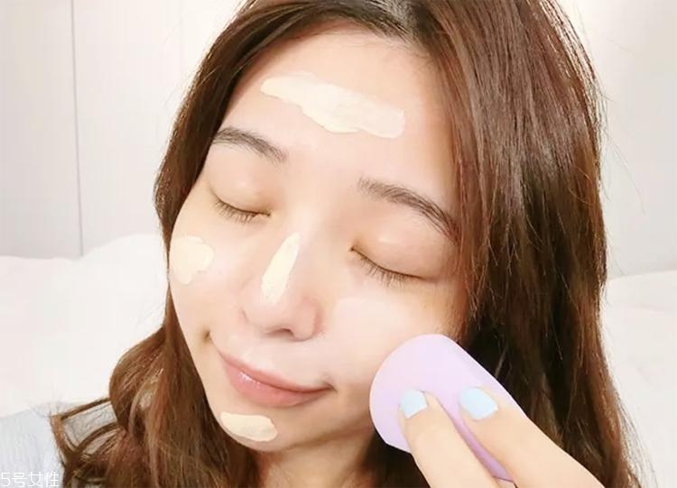 敏感痘痘肌用什么散粉？油痘皮膚化妝品推薦