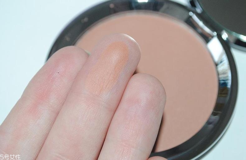 香緹卡干濕兩用粉餅好用嗎？遮瑕力很強(qiáng)可以蓋住痘印