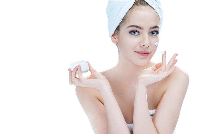 皮膚黑用什么護膚品好？拯救黑皮三步走