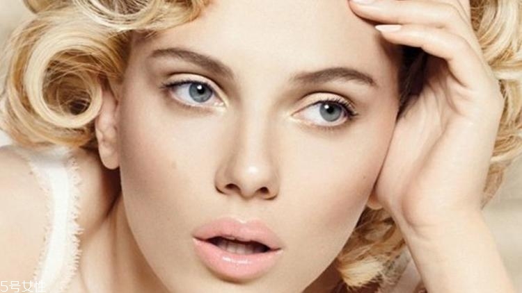 黃皮不適合什么口紅？這4個(gè)色號(hào)上唇是災(zāi)難