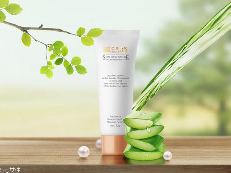 過敏膚質(zhì)用什么防曬霜 不同膚質(zhì)防曬霜推薦 過敏膚質(zhì)用什么防曬霜 不同膚質(zhì)防曬霜推薦