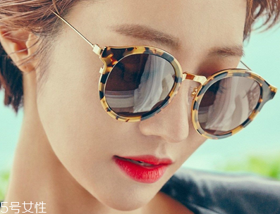 肌底液多大年齡可以用 先用肌底液還是先用精華水 肌底液多大年齡可以用 先用肌底液還是先用精華水